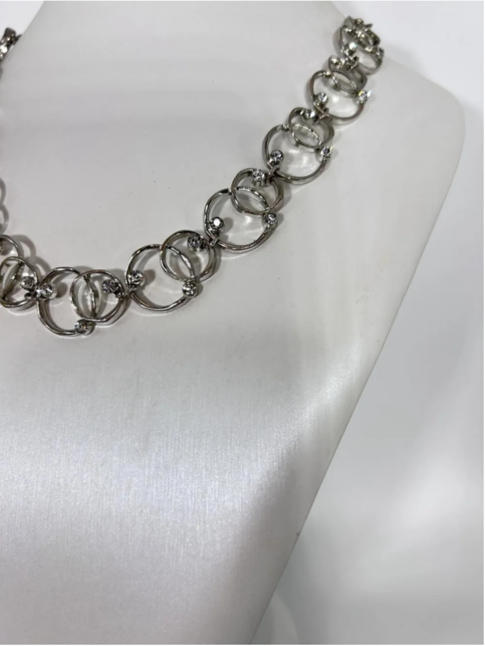 Unknown necklace silver